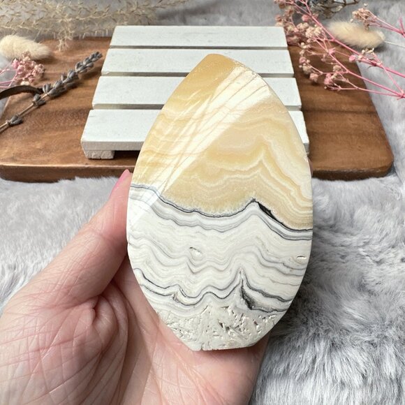 Beautiful Zebra Calcite Flame - Picture 3 of 7